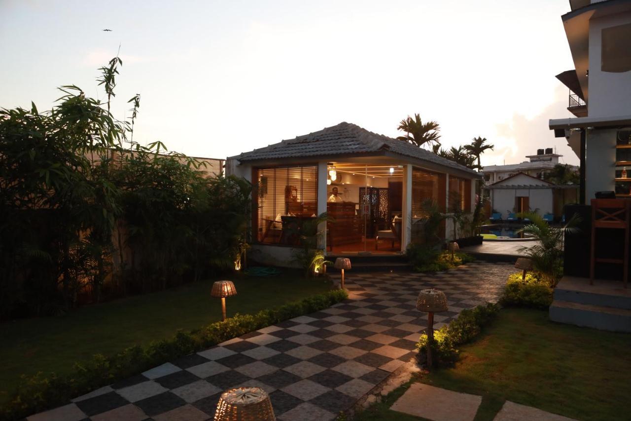 Gracias Cafe & Resort Morjim Exterior photo