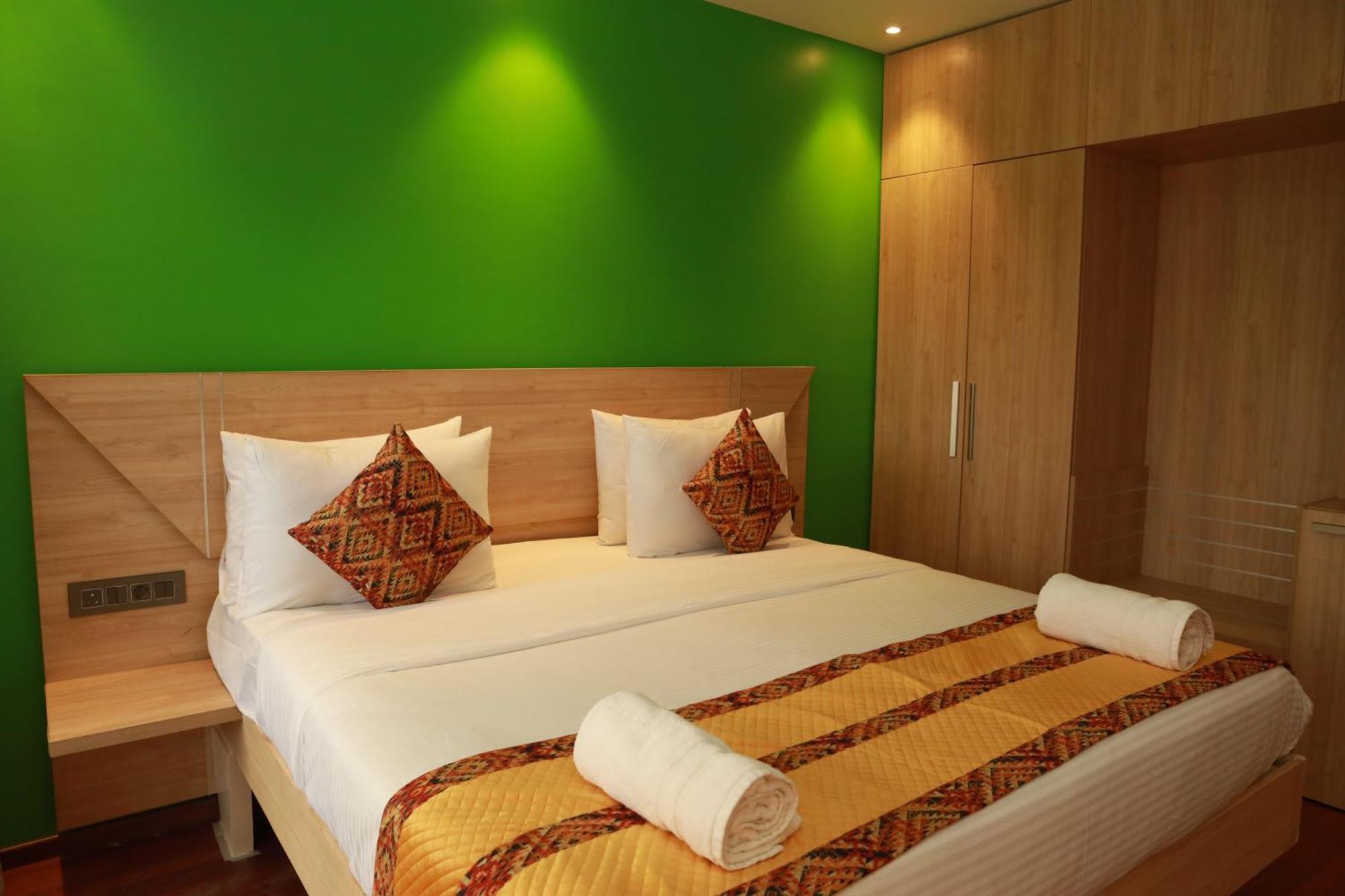 Gracias Cafe & Resort Morjim Exterior photo