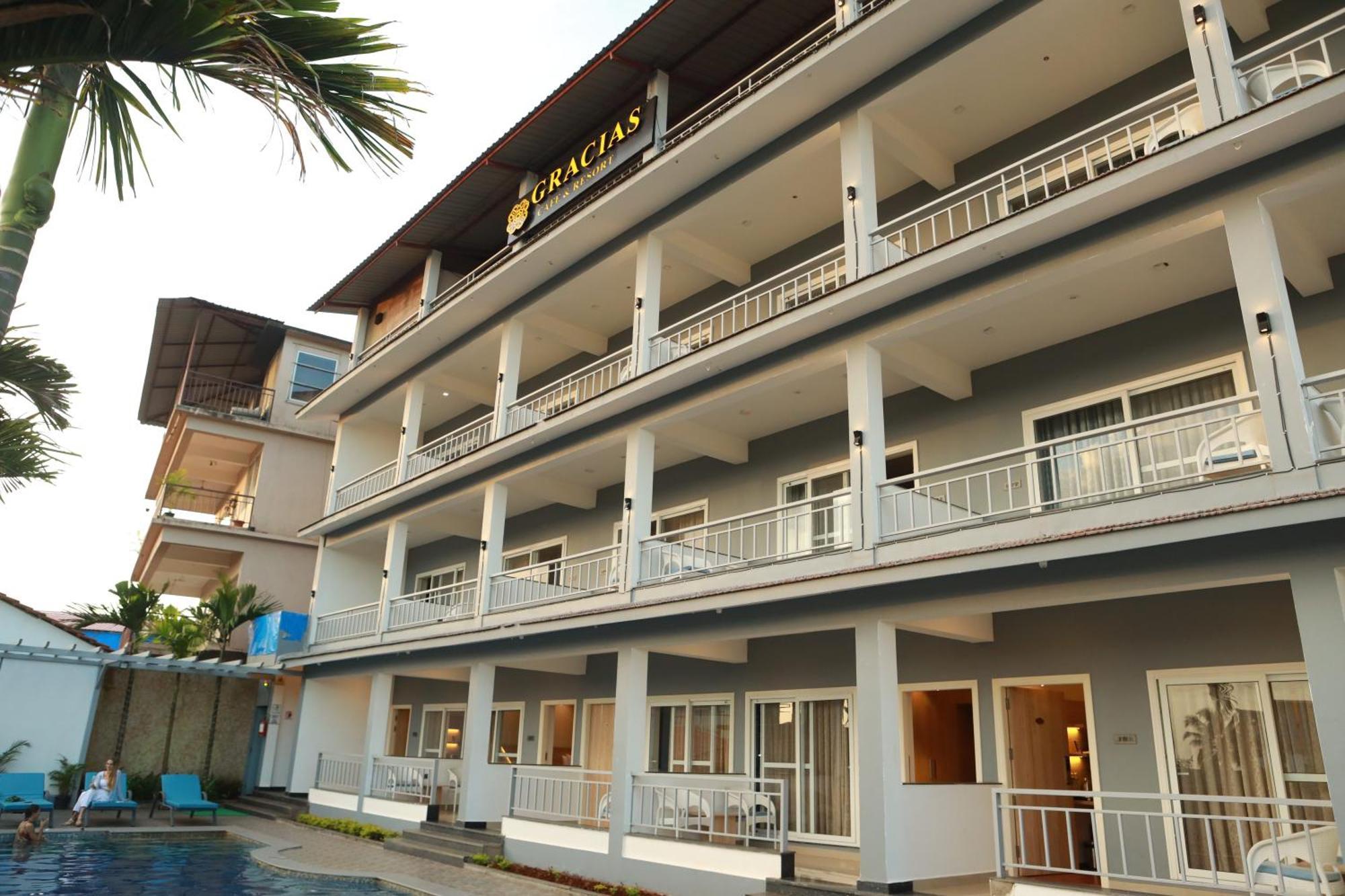 Gracias Cafe & Resort Morjim Exterior photo