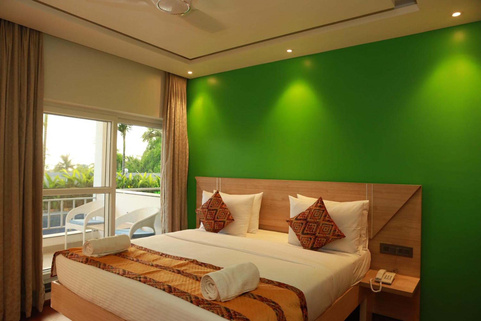 Gracias Cafe & Resort Morjim Exterior photo
