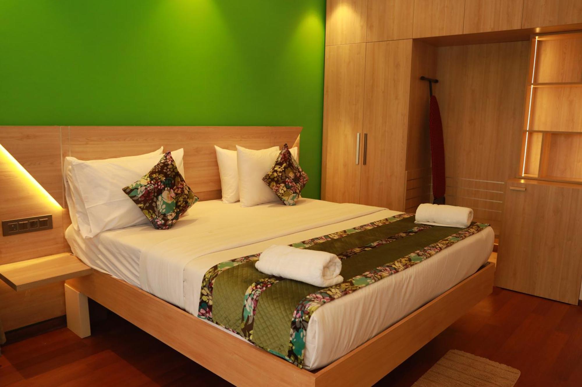 Gracias Cafe & Resort Morjim Exterior photo